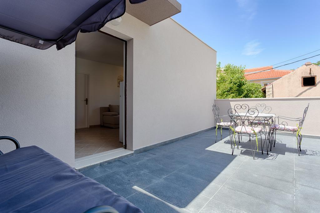 Apartment Dijana Podstrana Luaran gambar